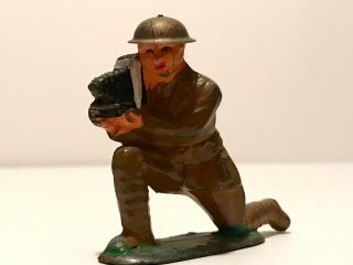 Manoil Barclay Lead Toy Army Soldier World War Kneeling Photographer Ww1 Ww2