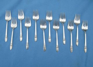 Rare Set Of 12 1847 Rogers Bros First Love Embossed Chip Beef/dessert Forks