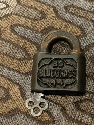 Vintage Belknap Louisville Blue Grass BG44 Padlock Lock with Key 2