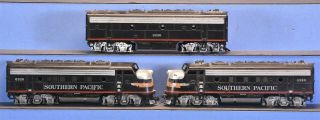 HO - Vintage Athearn Hi - F F7s,  Southern Pacific Black Widow,  2 Powered A ' s & Dmy B 2