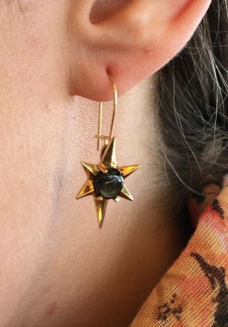 Vintage Dark Star 1.  5 Ctw Black Star Sapphire 14k Gold Dangle Earrings