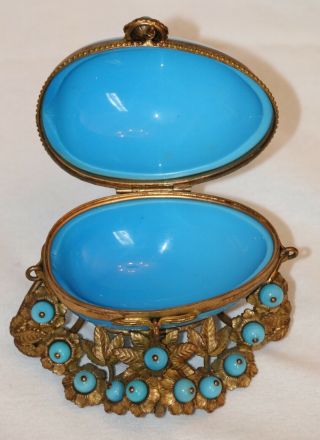 Antique 19th C.  Palais Royal French Blue Opaline Glass Egg - Shaped Trinket Box. 4