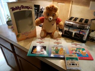 Teddy Ruxpin - Vintage - 1985 And Tapes With Books