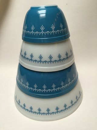 Set of 4 Vintage Pyrex Snowflake/Garland Mixing Bowls EUC 401 402 403 404 2
