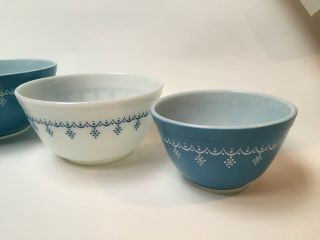Set of 4 Vintage Pyrex Snowflake/Garland Mixing Bowls EUC 401 402 403 404 3