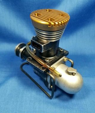 VINTAGE 1947 DRONE Gold Crown 29 DIESEL Model Airplane Engine 4