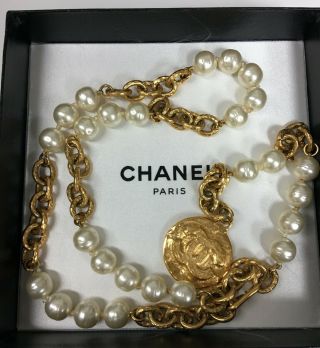 Authentic Rare Vintage Chanel Cc Logo Gold Round Necklace Pendant Chain