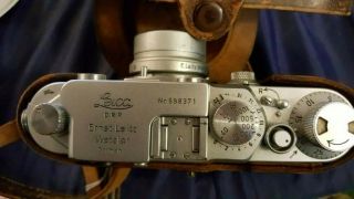 Leica vintage rangefinder camera and accessories - 3
