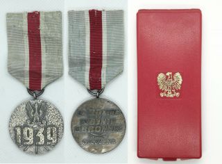 Box Medal For Defence War 1939 - 1945 Poland Polish September Campaign Order Eagle