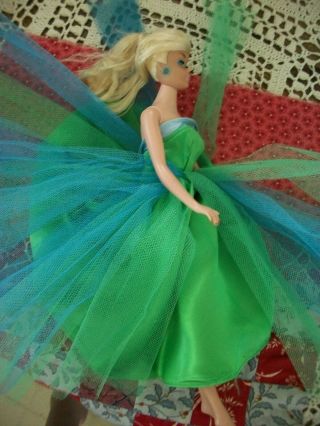 Vintage Blonde Swirl Ponytail Barbie Doll With Case 3