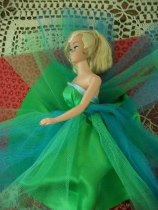Vintage Blonde Swirl Ponytail Barbie Doll With Case 4