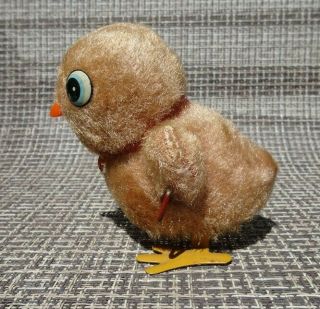NEAR VINTAGE MADE IN JAPAN FUZZY BABY CHICK TIN WIND - UP TOY 4