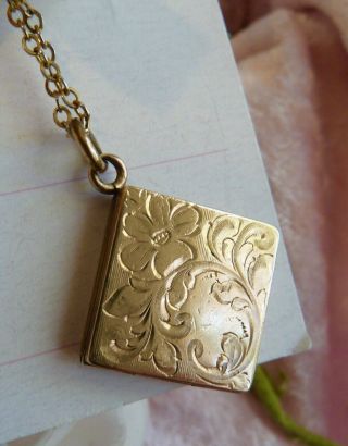Antique Gold Rg/gf Locket/pendant C1920 Ornately Detailed W/chain Delightful