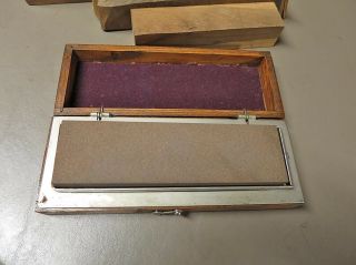 VINTAGE DOUBLE HINGED BOXED SET KNIFE SHARPENING HONING STONES (2) REVERSIBLE 3