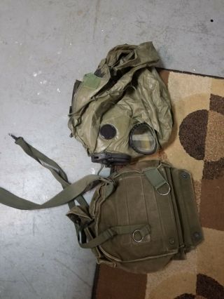 Vtg Us Military Colonel Issued Gas Mask W/ Bag Medium Chemical Biological