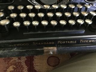 Vintage Underwood Portable Typewriter 2