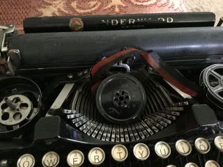 Vintage Underwood Portable Typewriter 4