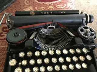 Vintage Underwood Portable Typewriter 6