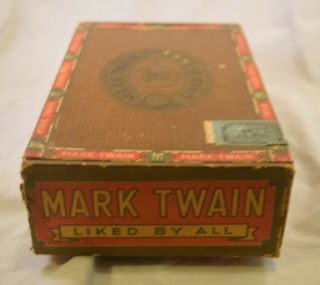 TL - 002 Vintage Mark Twain 5 Cent Cigar Box 9x5.  75x2.  5 - inches 5