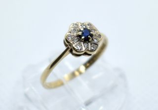 Vintage 9ct Gold Ring.  Central Sapphire And Diamond Cluster,  Daisy,  Size L1/2