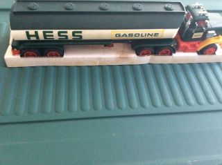 Vintage 1977 Hess Tanker Truck With Box And Inserts