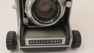 Vintage Mamiya C33 Professional Medium Format Camera.  Japan F=105mm No.  41354 5