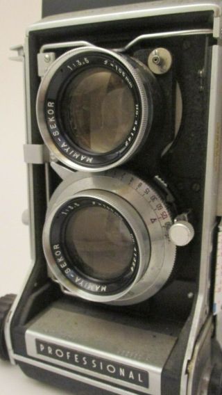 Vintage Mamiya C33 Professional Medium Format Camera.  Japan F=105mm No.  41354 6