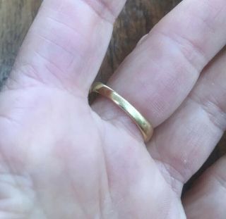 Solid 18ct Yellow Gold And Natural Diamond Ring Band.  3.  91 grams 3