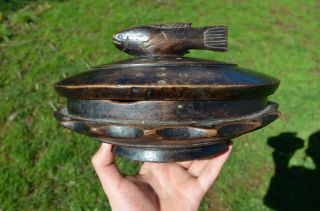 VINTAGE NORTHWEST COAST WOOD GREASE BOWL WITH CARVED FISH ON TOP 2