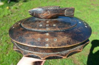 VINTAGE NORTHWEST COAST WOOD GREASE BOWL WITH CARVED FISH ON TOP 5