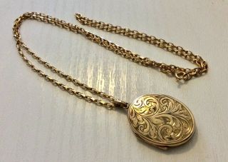 Lovely Quality Ladies Vintage Full Hallmarked 9ct Gold Locket On 9ct Gold Chain