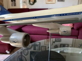Vintage 1/100 WESTWAY Boeing 747 - 100 LUFTHANSA Air Travel Agency Model 10