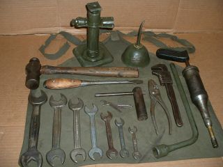 Ww2 Vintage Willys Mb Or Ford Gpw Jeep Jack With Tool Kit