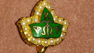 Vintage Alpha Kappa Alpha Aka 10k Gold & Pearls Sorority Leaf Pin