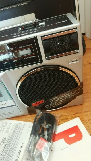 GE 3 - 5455 Vintage AM/FM Cassette Recorder Player Radio Boombox 2