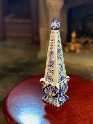 Henny Staring - Egberts Miniature Dollhouse Porcelain Obelisk Blue White c2005 2