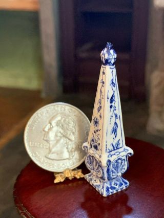 Henny Staring - Egberts Miniature Dollhouse Porcelain Obelisk Blue White c2005 3