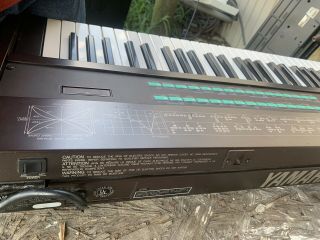 Yamaha DX7 vintage digital synth with Sounds 4
