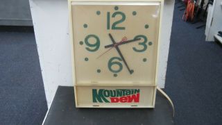 Vintage Mountain Dew Dimensions Lighted Clock Made 03 - 10 - 1981 2