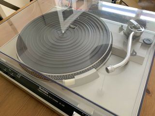1980s Technics SL - 220 Turntable Vintage Record Player 8