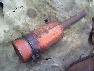 VINTAGE ALLIS CHALMERS D 17 GAS TRACTOR - AIR CLEANER 2