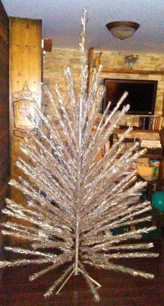 Vintage Fairyland Aluminum Silver Christmas Tree 7 1/2 Foot W/ 121 Branches