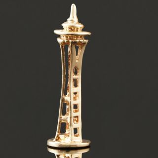 Lovely Solid 14k Yellow Gold,  3d Seattle Space Needle Tower Charm Pendant