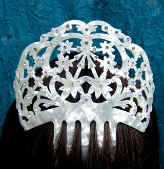 Vintage Spanish Mantilla Comb In Mother Of Pearl Effect Celluloid