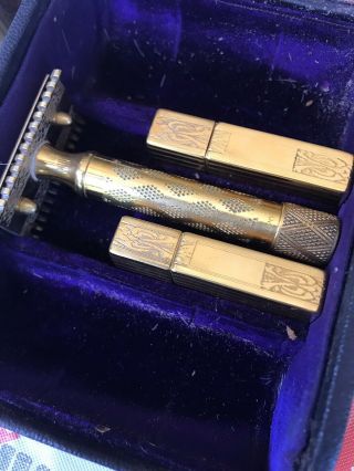 Vintage Gillette Cavalier Razor set In Case 5