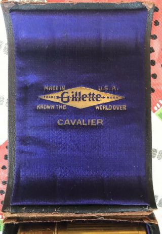 Vintage Gillette Cavalier Razor set In Case 8