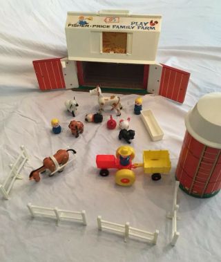 Vintage Fisher Price Little People Farm/barn Set 915