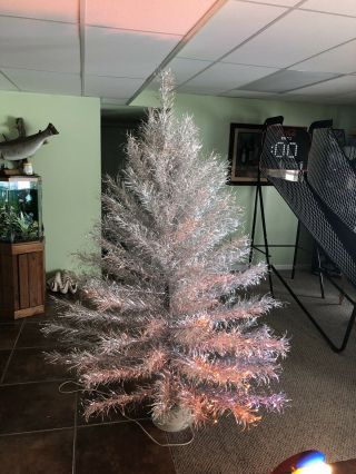 6.  5 ' VINTAGE 50 - 60 ' s ALUMINUM CHRISTMAS TAPER TREE W/ BOX Carey McFall 6561 3