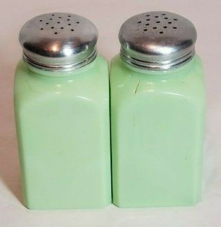 Vintage Square Fire King Anchor Hocking Jadeite Salt and Pepper Shakers 3
