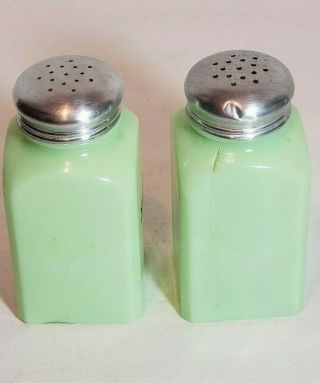 Vintage Square Fire King Anchor Hocking Jadeite Salt and Pepper Shakers 4